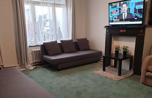 Collignon House | Ground floor Apartment between the EU district and public arenas