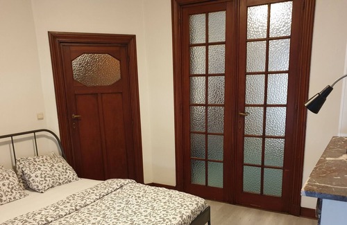 Collignon House | Ground floor Apartment between the EU district and public arenas