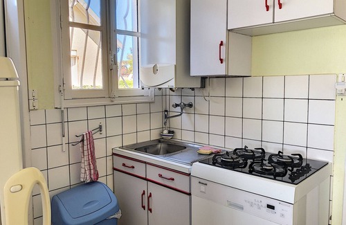 Jullouville Apartment | Ground floor apartment by the sea, 500m from shops