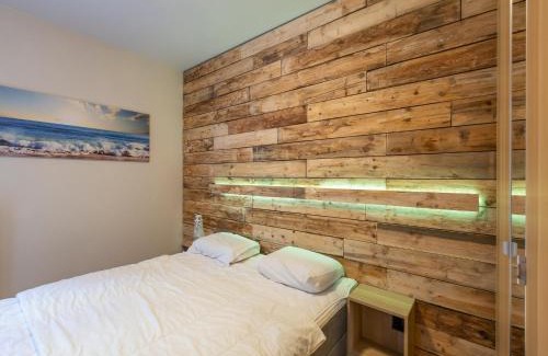 Raversijde Apartment | Ground-Floor Apartment, cleaning included