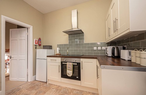 Hornsea Apartment | Ground Floor Apartment with Garden