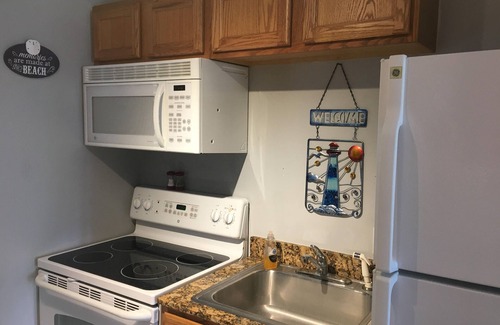 Biloxi Condo | Ground Floor Beach & Casino Getaway!