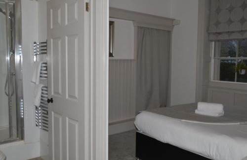 Bath Apartment | Ground Floor City Retreat