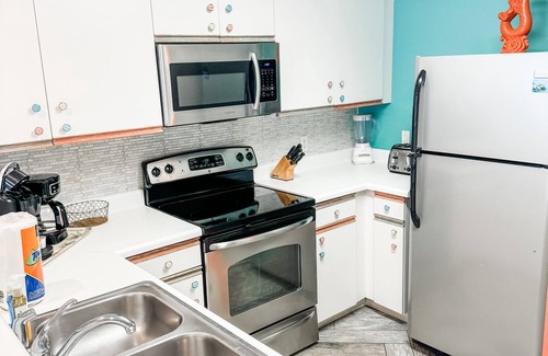 Miramar Beach Condo | Ground Floor, Close to Beach, Pet Friendly Free Wifi/Beach Svs 2 Pools, New Mgmt