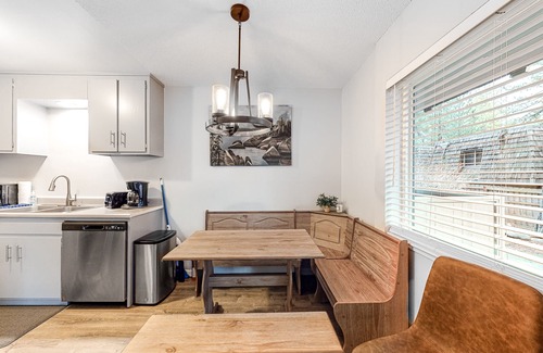 Incline Village Condo | Ground Floor Condo with Free WiFi, Private W/D, and Full Kitchen