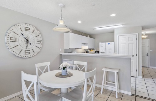 Miramar Beach Condo | Ground-Floor Condo w/Beach Chairs + 2 Pools ~ Maravilla 1111
