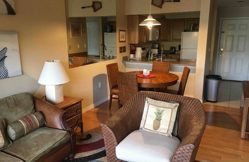 Central Naples Condo | Ground Floor Condo in the Prestigious World Tennis Club, Membership Included