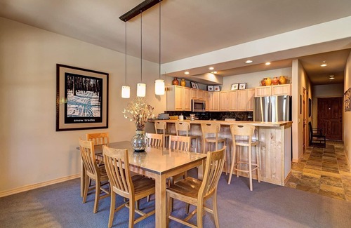 Warrior's Mark Condo | Ground floor condo near Main St in Breckenridge! Shared hot tub, Spacious, Fitne