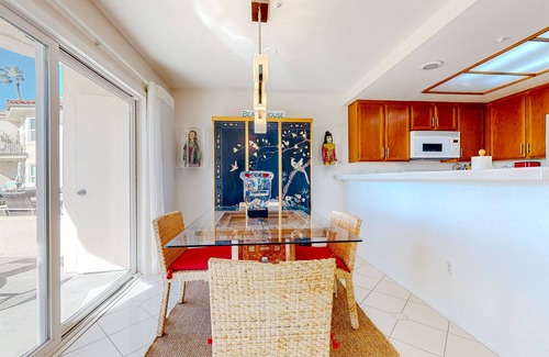 Townsite Condo | Ground-floor condo with ocean views, fireplace, on-site hot tubs & sauna