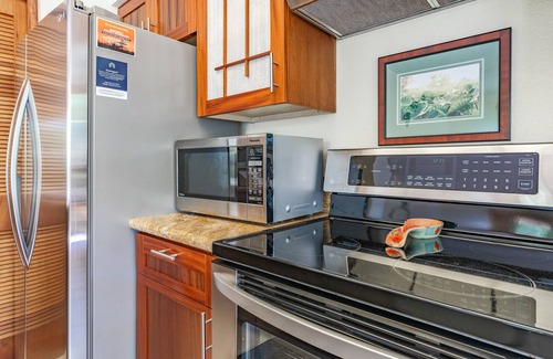 Waikoloa Condo | Ground floor condo with WiFi, lanai, shared pool, pool spa, hot tub, tennis