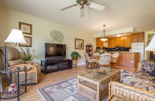 Kihei Condo | GROUND FLOOR CONVENIENCE-BEAUTIFUL OCEAN/GARDEN VIEWS-AC-METICULOUS CLEANING