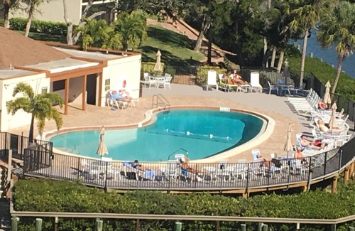 Siesta Key Condo | Ground Floor - Delightful and Totally Divine - Free Netflix, WI-FI, Chromcast