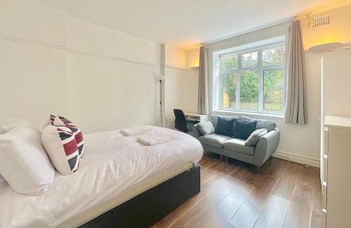Frognal and Fitzjohns Apartment | Ground floor Flat at Finchley Road