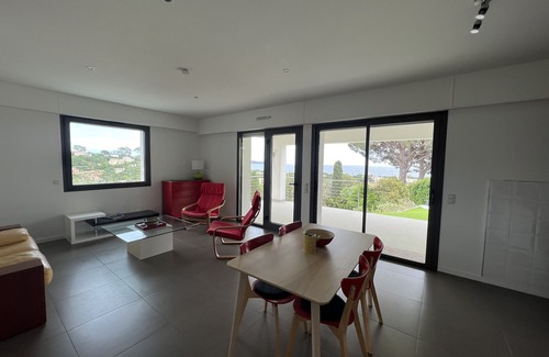 Cavalaire-sur-Mer Villa | Ground floor villa with private pool