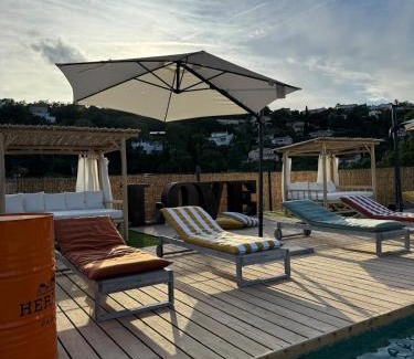 La Celle-sous-Gouzon Apartment | Ground floor of villa, sea view with private pool