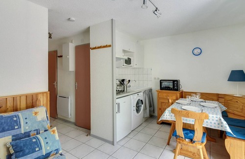 Luz-Saint-Sauveur Apartment | Ground Floor Studio for 4 with Balcony - Luz-Saint-Sauveur, Near Ski Resorts