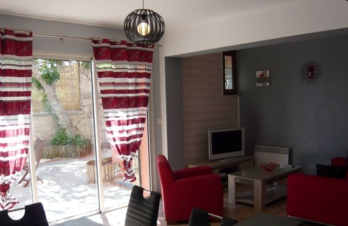 Saint-Jeannet Villa | Ground floor in character villa