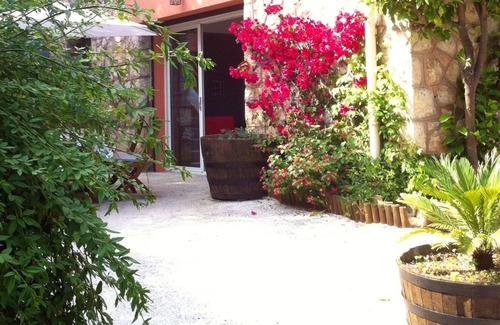 Saint-Jeannet Villa | Ground floor in character villa