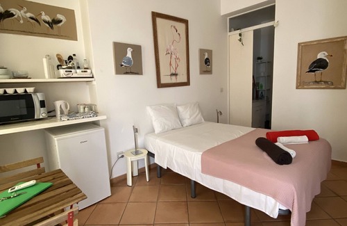 Olhao Apartment | Ground floor independent studio in historic center, 200 m from the sea