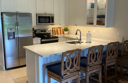 Kihei Condo | Ground floor Kihei condo~ updated one bedroom. Hale Kamaole. Updated gem!