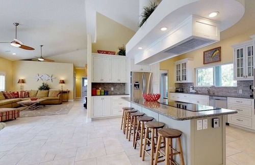 Holmes Beach House | Ground Floor Luxury Villa in Prime Location, Steps to Beach, Heated Pool/Spa