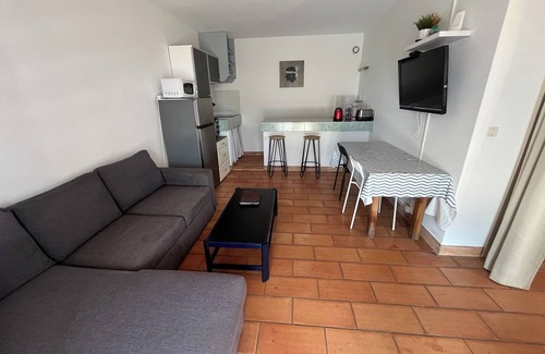 Mezzavia Apartment | Ground floor of a villa on the edge of Ajaccio