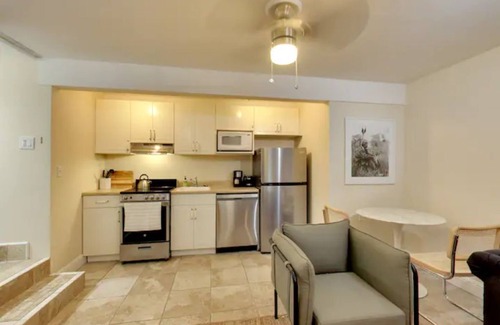 Downtown North Apartment | Ground Floor One Bedroom Unit #3
