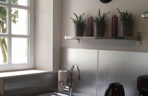 Bayeux Apartment | Ground floor studio in historic centre of Bayeux