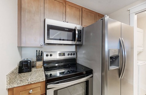 Fort Walton Beach Condo | Ground-Floor Condo At Waterscape Waterfall, Lazy River, Beach Chairs