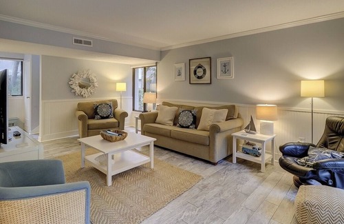 Hilton Head Island Villa | Ground floor, beautiful villa with fantastic location in Forest Beach