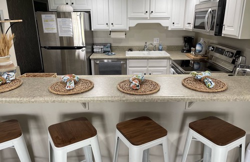 Panama City Beach Condo | Ground Floor, free Wi-Fi, sleeps 4, king bed/queen sleeper, 2-min walk to beach