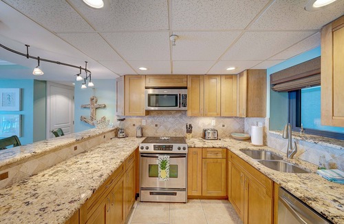 Biltmore Beach Condo | GROUND FLOOR UNIT! 3br/3b with TWO masters! Pool accessible from private patio!