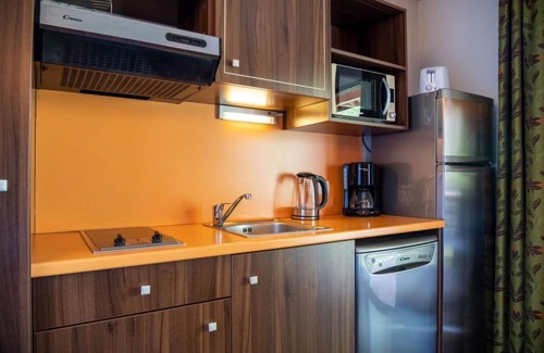 Jausiers Apartment | Ground floor, view valley, swimming pool, sauna, terrace, parking, tv, 27m², Pra Loup