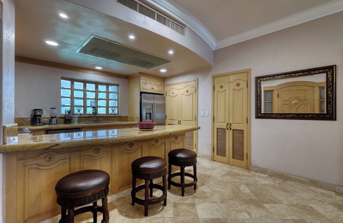 Los Cabos Villa | Ground Floor VILLA! Perfect pool and Beach access! Family-friendly!