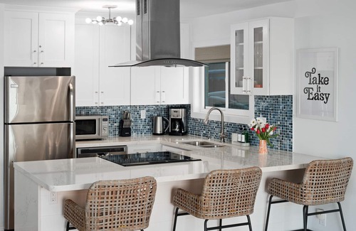 South Mission Beach Condo | Ground Flr Bayfront Condo w/Private Outdoor Space