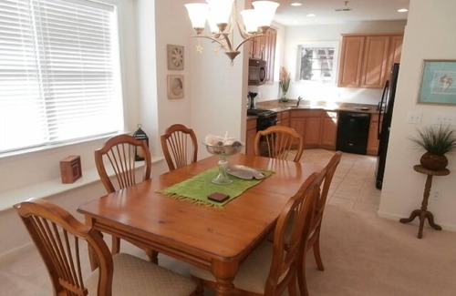 Rehoboth Beach Condo | Ground Level 3BR Condo w/Pool/Gym/Parking