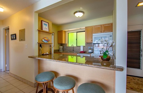 Maalaea Condo | Ground-Level Gem with Ocean Views and Beach Access