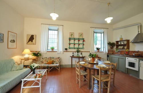 Bucine Other | Groundfloor apt with al fresco dining, shared pool & wi-fi on awarded winery.