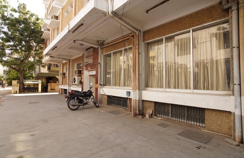 Royapettah House | Group Acco in Royapettah, at Chennai city center.
