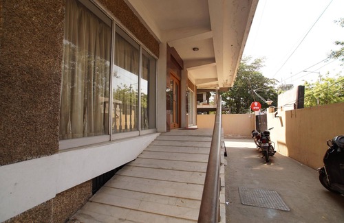 Royapettah House | Group Acco in Royapettah, at Chennai city center.