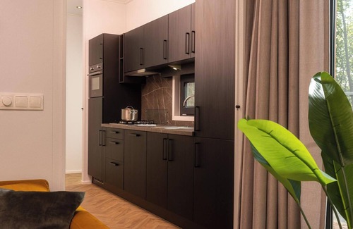 Zuna Resort | Group accommodation [7x Happy Oak Lodge 28p]