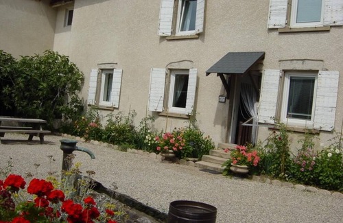Lyon House | Group gite on the outskirts of Lyon Sleeps 39