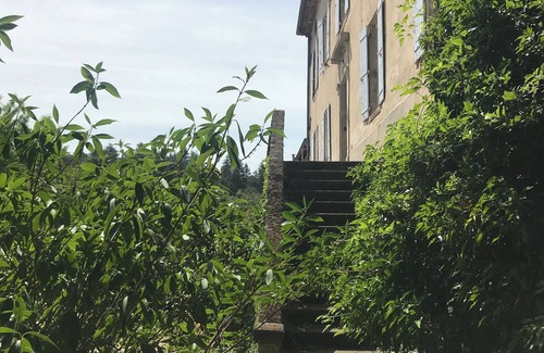 Rocher Villa | Group gite with spacious rooms, private pool and view