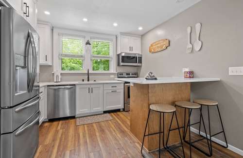 Ephraim House | Groups! HotTub! Huge Yard! Bikes/Kayaks/Games!