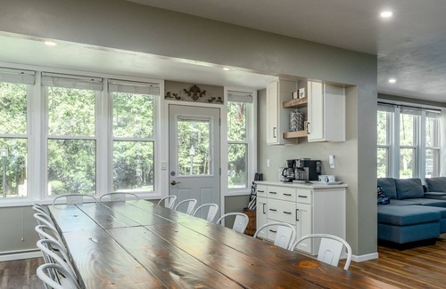 Ephraim House | Groups! HotTub! Huge Yard! Bikes/Kayaks/Games!