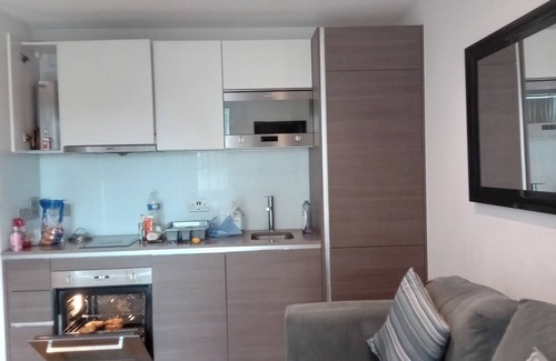 Fryent Apartment | Grove Park Cozy Apartment in London