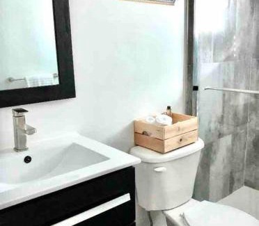 Coconut Grove Apartment | GroveO6 10 minutes from the Beach
