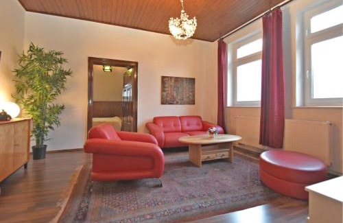 Treuen House | Gruppenhaus mit Sauna bis zu 18 Personen
