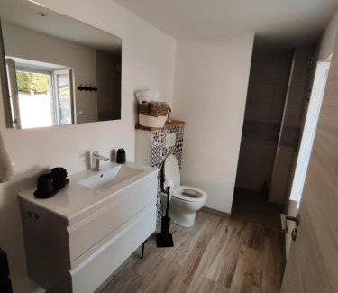 Saint-Jean-de-Vaux House | Gte du Moulin Brochat with jacuzzi