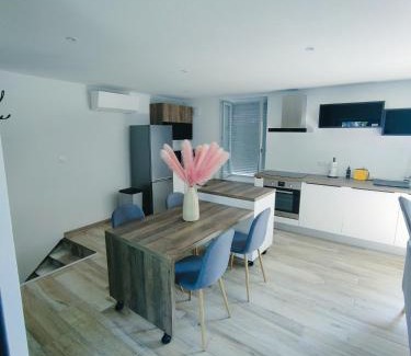 Saint-Jean-de-Vaux House | Gte du Moulin Brochat with jacuzzi